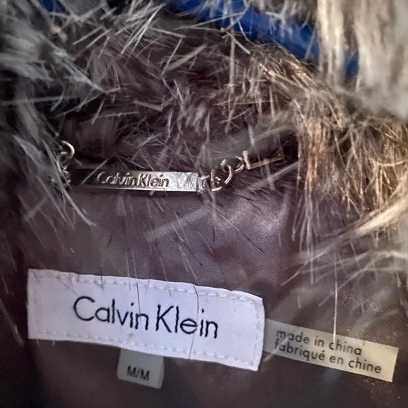 Calvin Klein Faux Fur vest - Picture 2 of 7